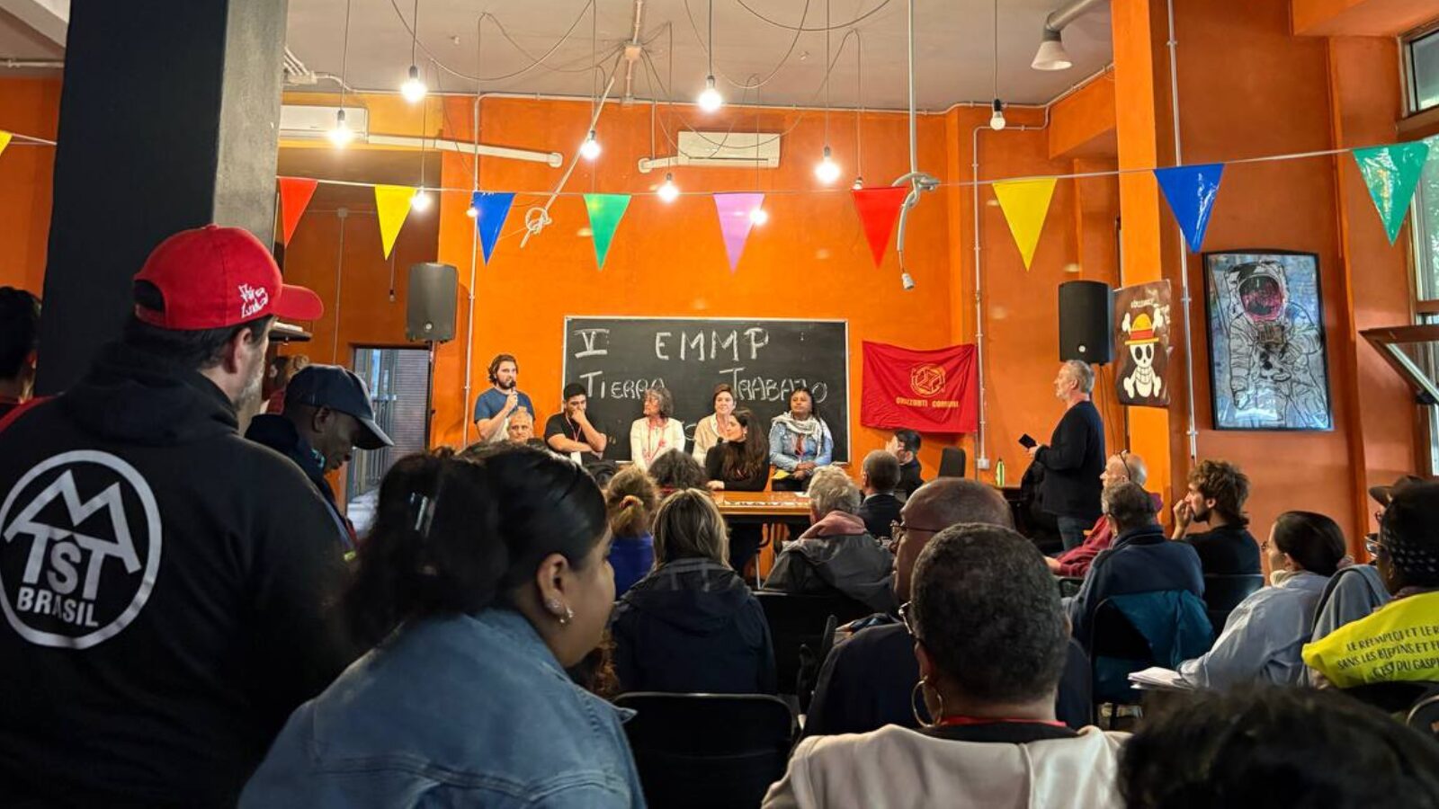 En este momento estás viendo La PAH participa en el V Encuentro Mundial de Movimientos Populares en Roma